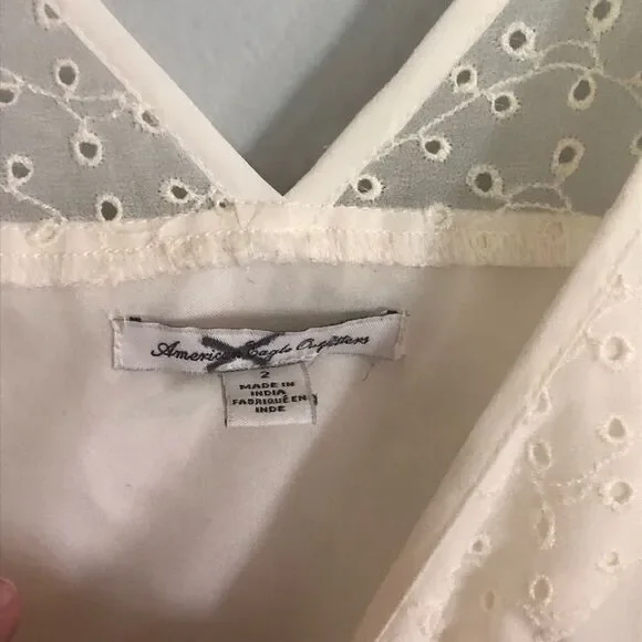 American Eagle Ivory eyelet dress size 2 - Picture 4 of 6